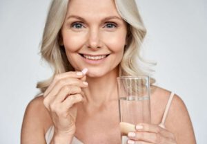Read more about the article Healthy Aging with Vitamins and Supplements
